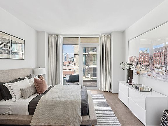 4th image of 505 W 43rd St #11H