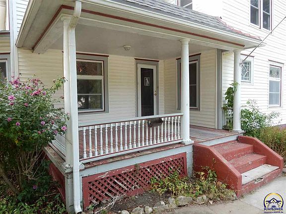 4th image of 221 Oak St