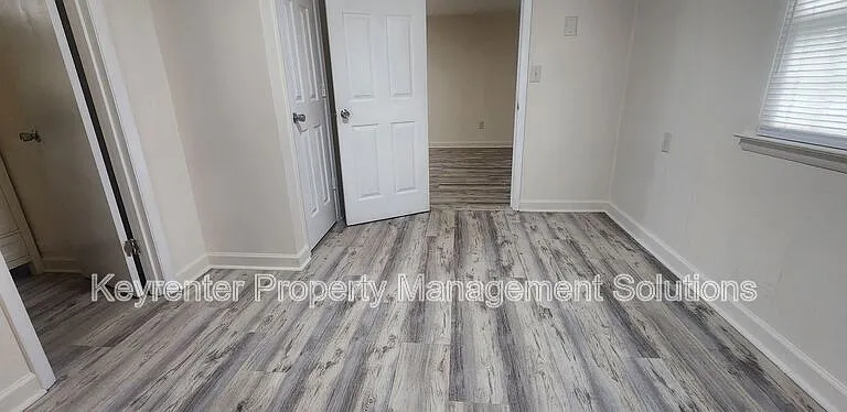 825 Highland Ave — Photo 23