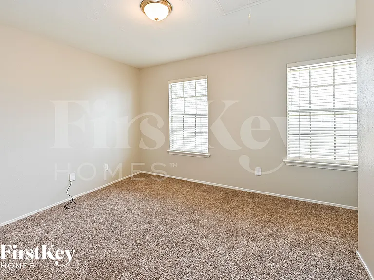 1219 Briarmead Dr — Photo 8
