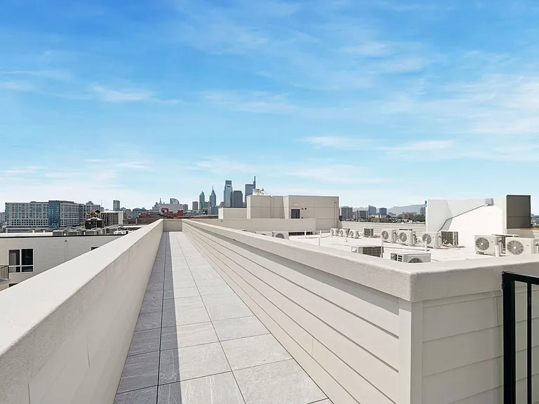 The Lyle on Broad — Photo 87