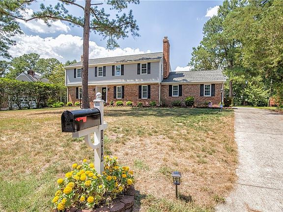 3rd image of 1604 Stoneycreek Dr