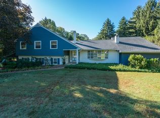 27 Woodland Dr, Glen Mills, PA 19342
