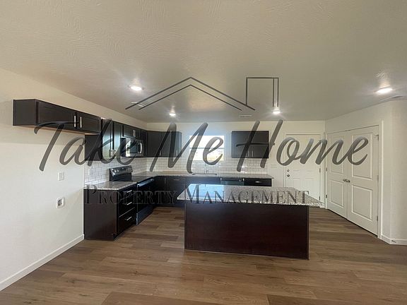 4th image of 1743 N Boxwood Dr