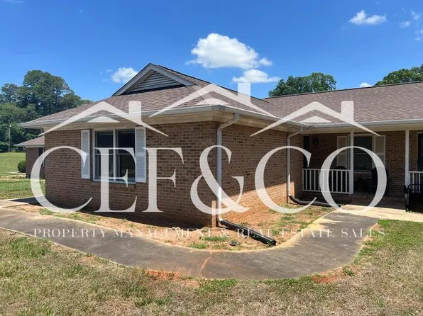 123 Lacey Ln, Spartanburg, SC 29301