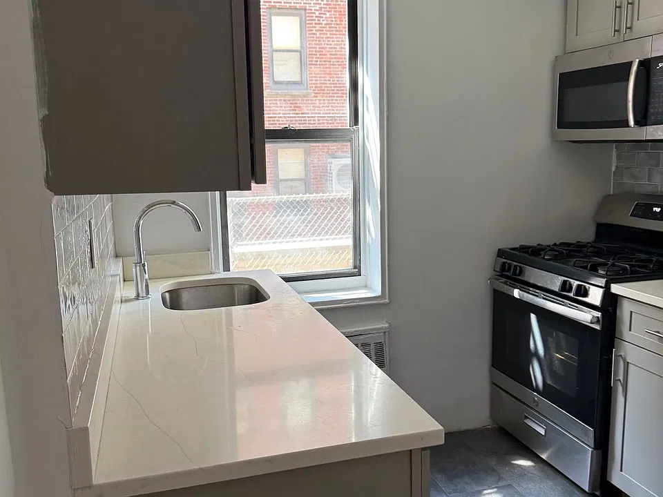 150 W End Ave #5R