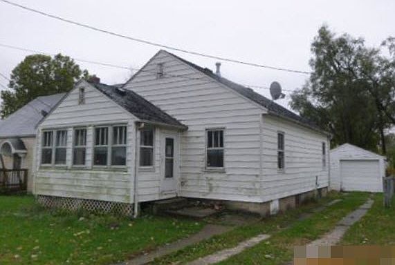 4th image of 3218 W Humboldt St