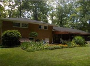 350 Sawmill Run Rd, Butler, PA 16001