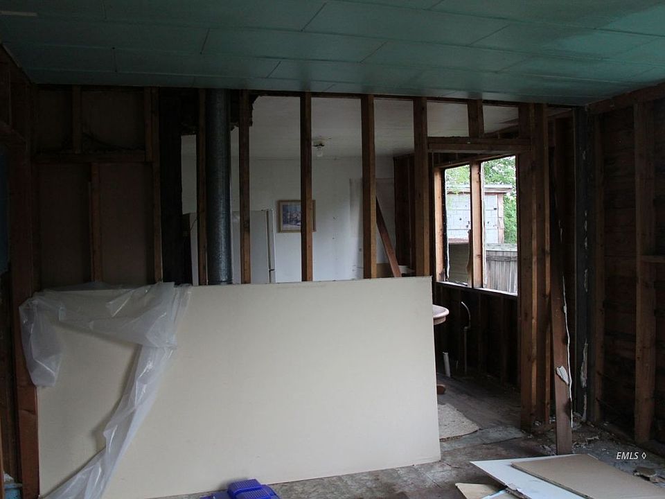 2nd image of 508 1/2 N Pearson Ave