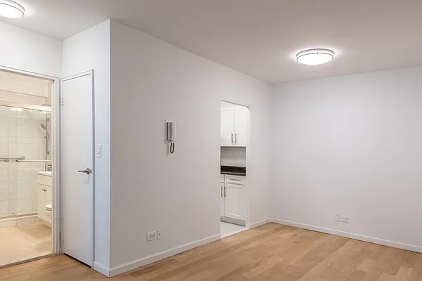 Rented by Elise Berman, LREB | media 5