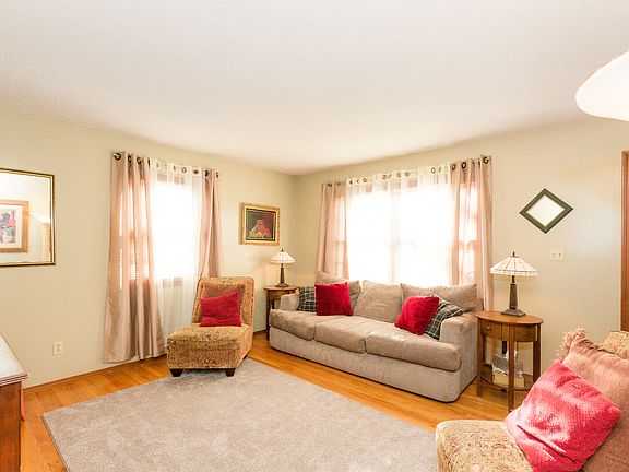4th image of 16904 E Cogan Dr