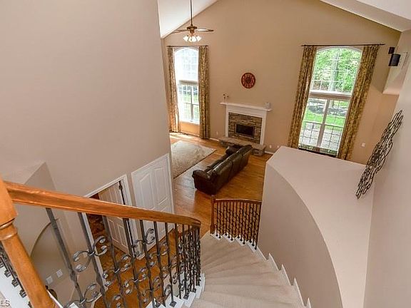 5th image of 37905 Heron Ln