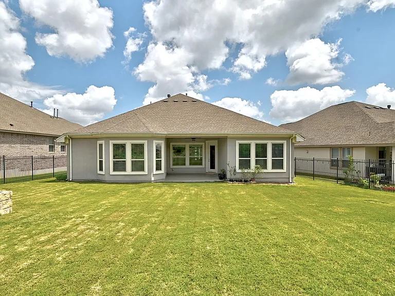 2982 Reunion Blvd — Photo 35