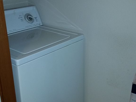 3rd image of 13361 Ambaum Blvd SW