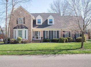 1307 Autumn Ridge Rd, Lyndon, KY 40242