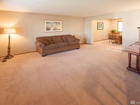4th image of 23619 137th Ave SE