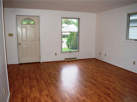 5th image of 1410 N Wooster Ave