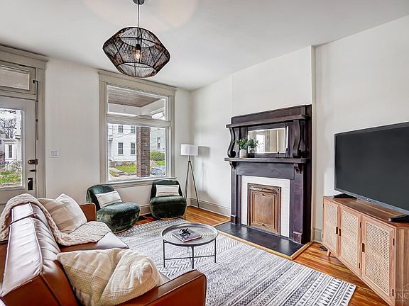 5th image of 4222 Langland St