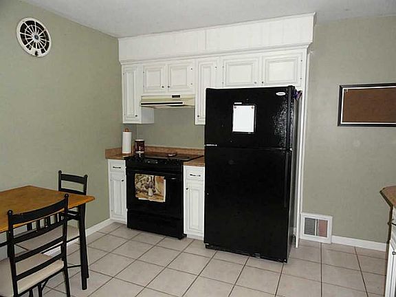 4th image of 3707 Oakwood St