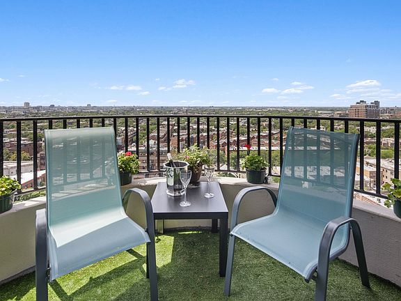 2nd image of 2020 N Lincoln Park W APT 15M