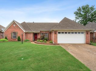 5272 Seahorse Dr, Memphis, TN 38141
