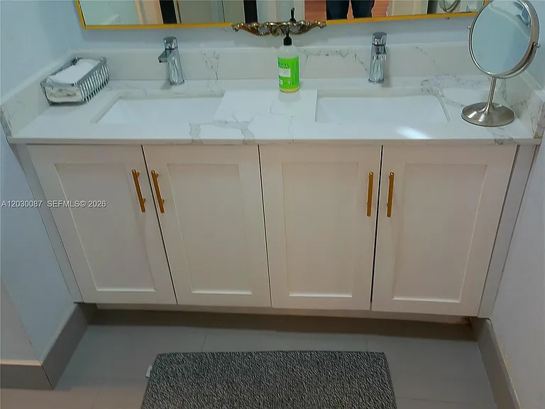 215 SE 3rd Ave #206A — Photo 40