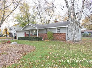 7391 Magnolia Dr, Jenison, MI 49428