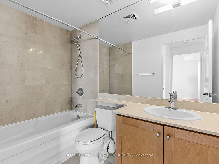 736 Spadina Ave #409 — Photo 15