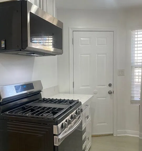 1254 N Detroit St #1260 — Photo 8