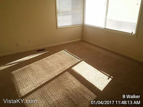 3rd image of 5215 Red Oak Ln