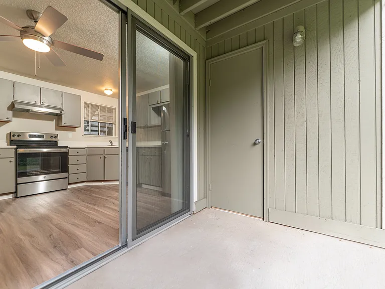 1 Bed 1 Bath Standard - 750 Sq Ft 1 Bed 1 Bath Standard - 750 Sq Ft
