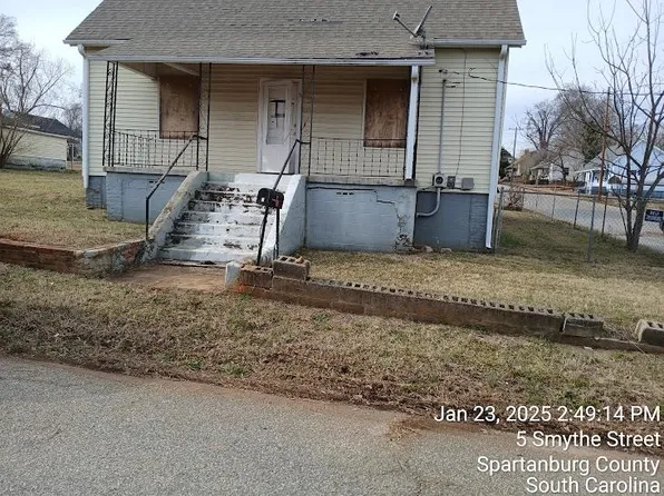 5 Smythe St, Spartanburg, SC 29301
