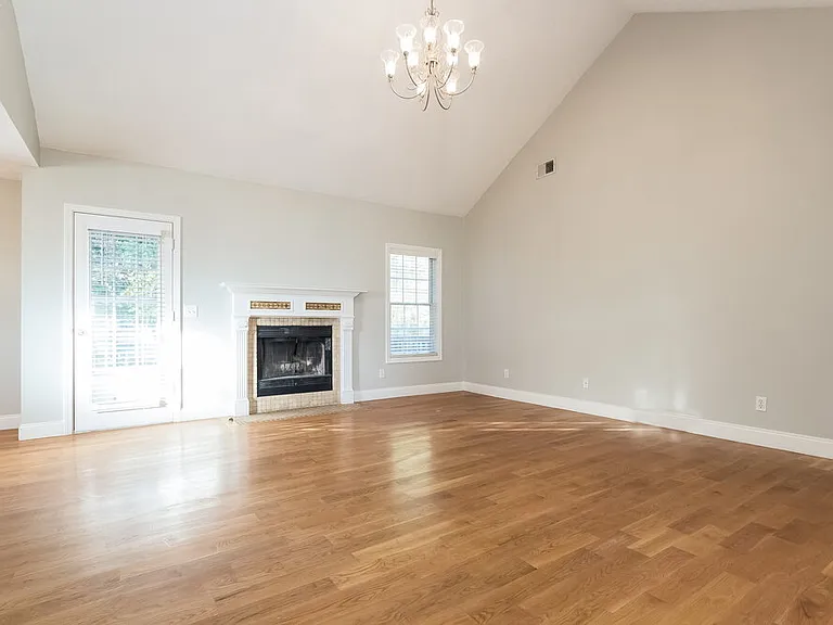 430 Allens Landing Ct — Photo 2
