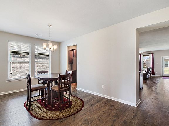 4th image of 523 Cautillion Dr