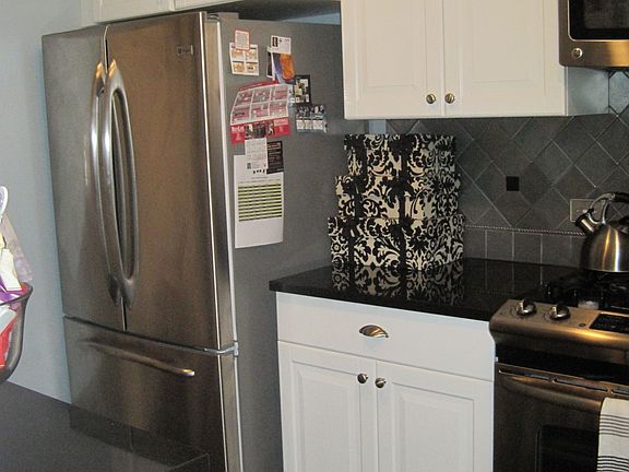 4th image of 10509 Montrose Ave APT 103
