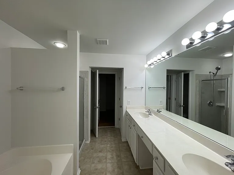 9033 McAlwaine Preserve Ave — Photo 16