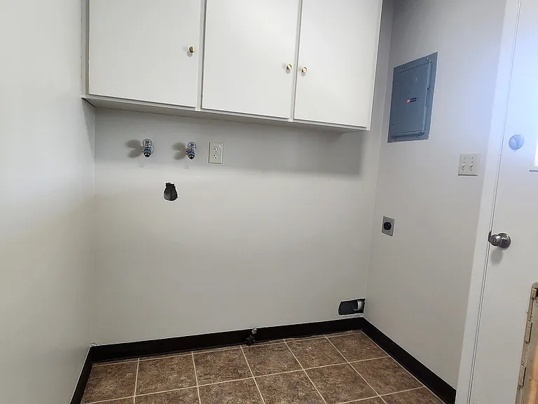 3560 S 2200 W — Photo 23