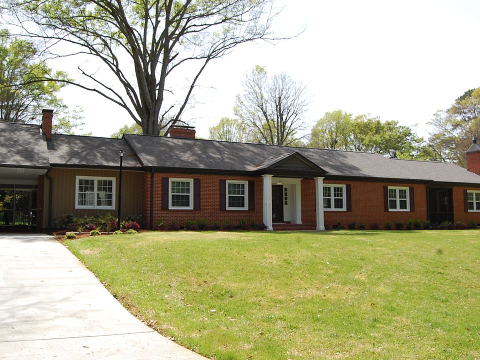 1st image of 1011 Woodland Dr