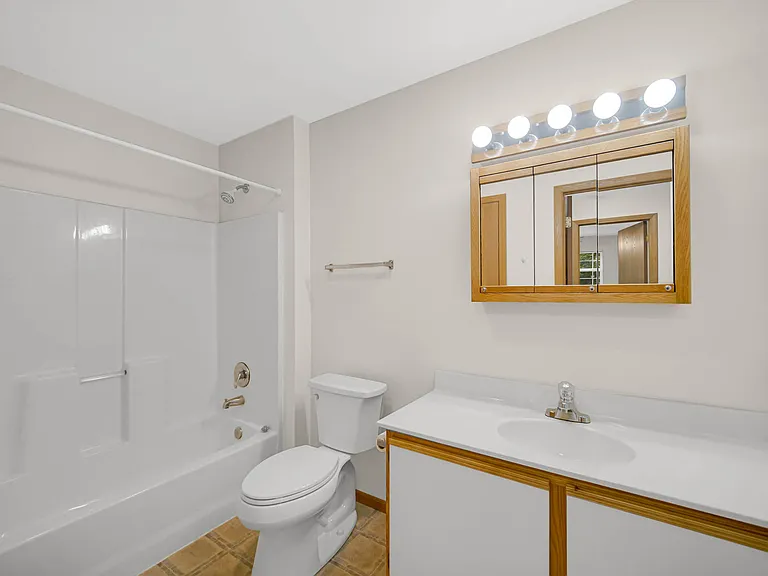 300 Cunat Blvd #2C — Photo 15