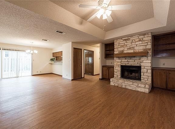 2nd image of 273 Mooring Cir APT A