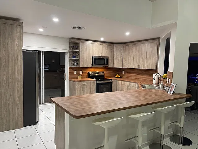 3 bed, 1548 sqft, $2,837 — Photo 3