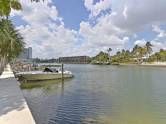 5th image of 1550 S Ocean Ln APT 201