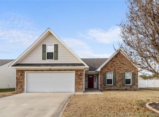 132 Ranier Dr, Raeford, NC 28376