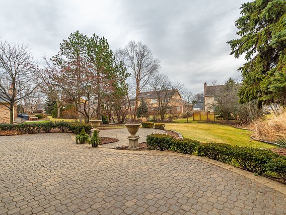5th image of 2761 Woodbury Dr