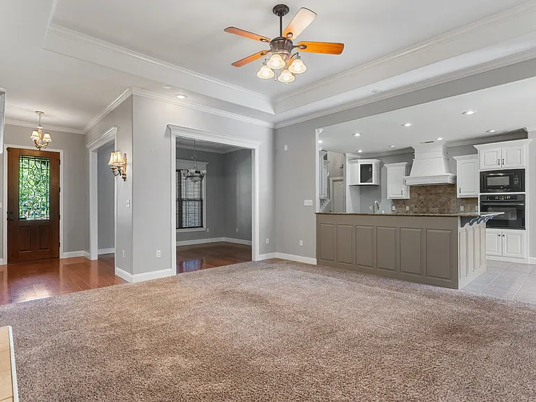 204 Tunbridge Dr — Photo 11