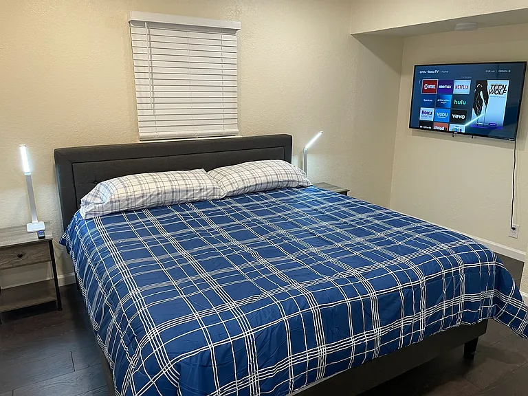 6807 Bender Dr — Photo 35