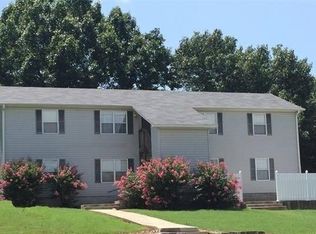 612 Rolling Hills Dr, Tahlequah, OK 74464