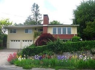 7021 SW Canyon Ln, Portland, OR 97225