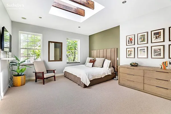 Rented by Sotheby's International Realty | media 42