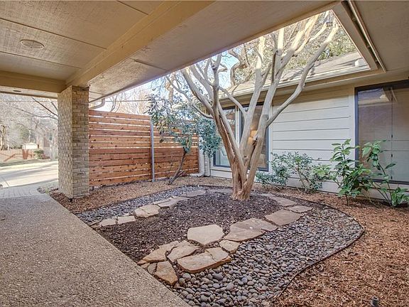 3rd image of 9206 Whitehurst Dr
